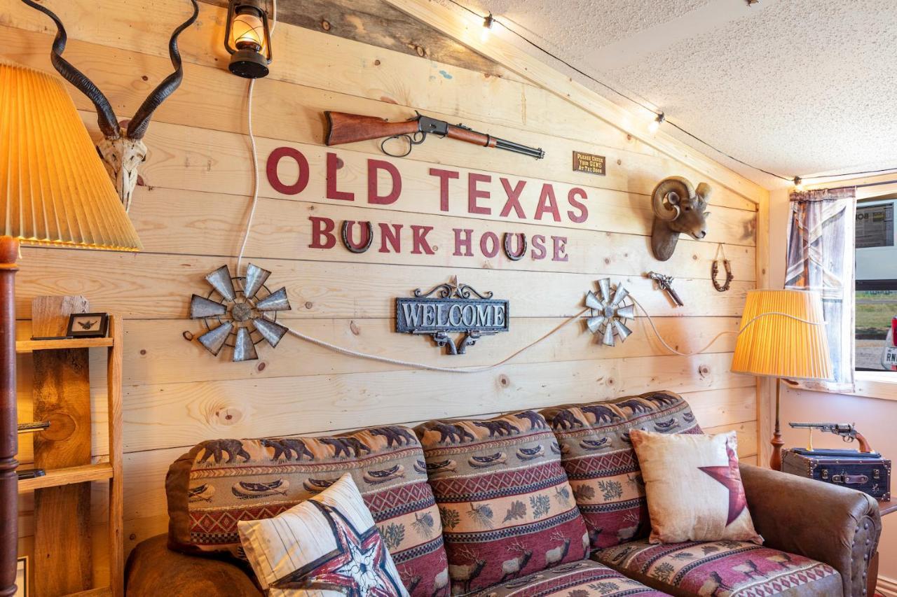 بيت شباب Old Texas Bunkhouse Wills Point المظهر الخارجي الصورة